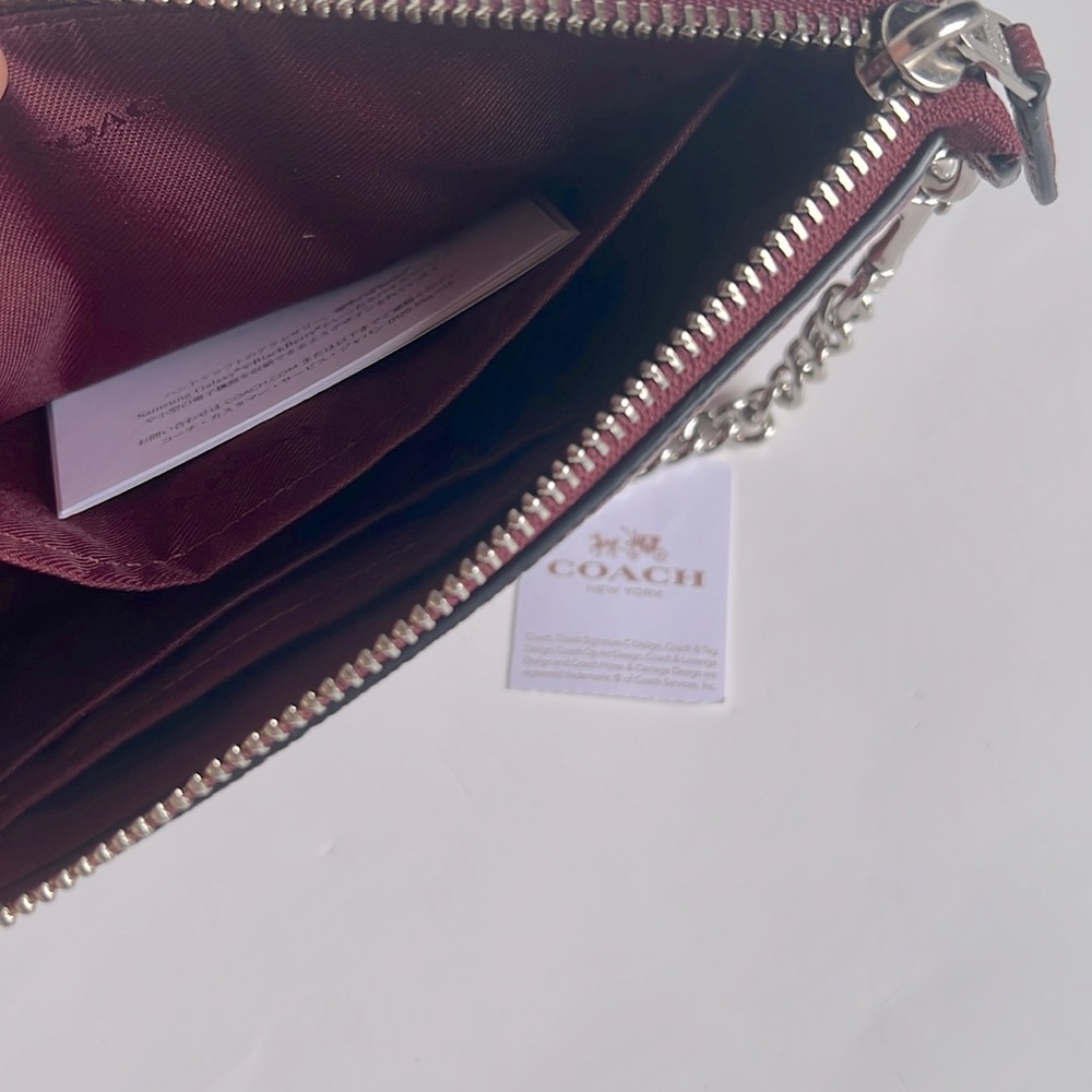 Coach Burgundy Leather Wristlet, Tag fell off while posting - Picture 3 of 4